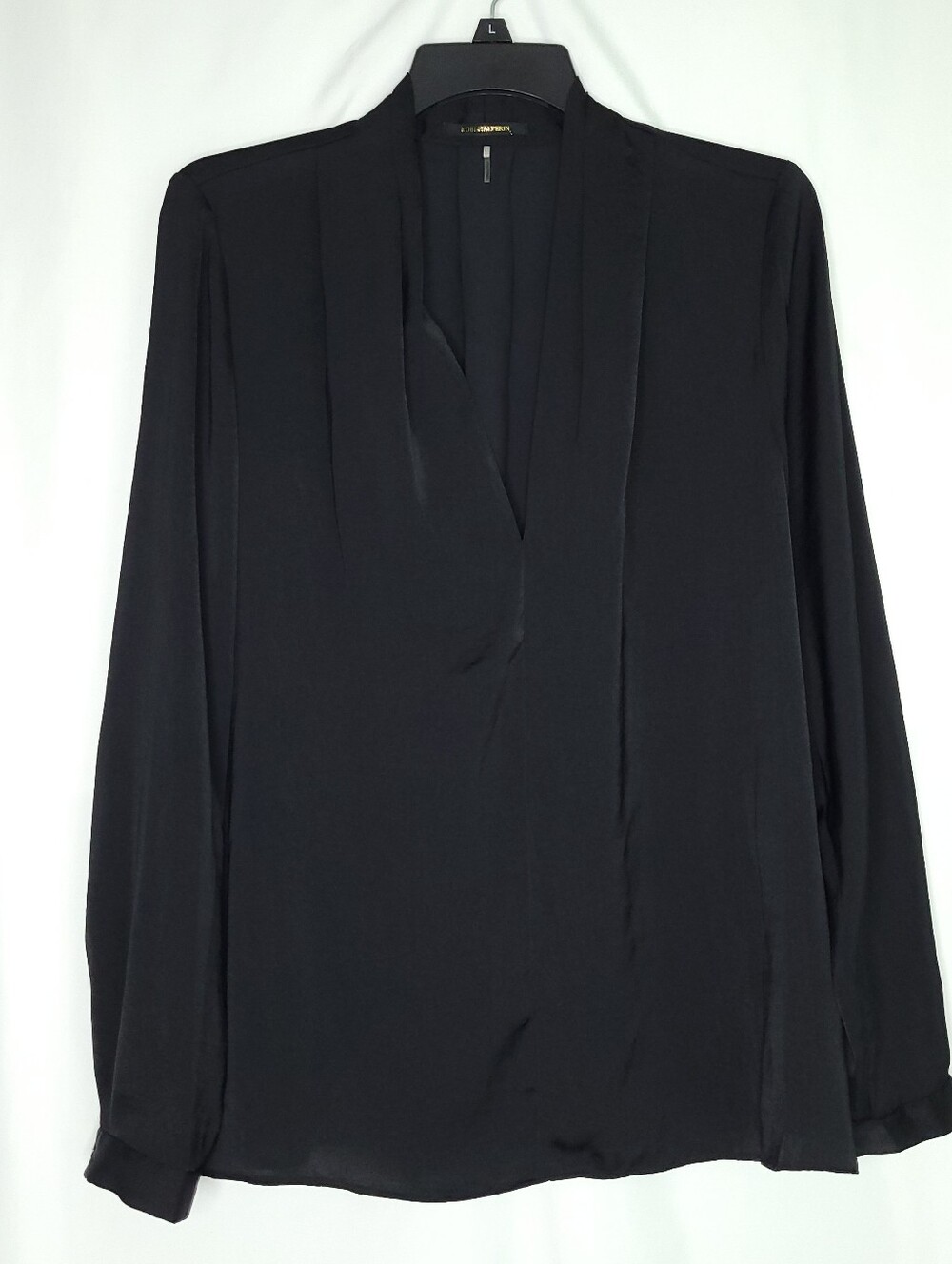 KOBI HALPERIN Women's Deep V-neck Black Minimalist Blouse LARGE